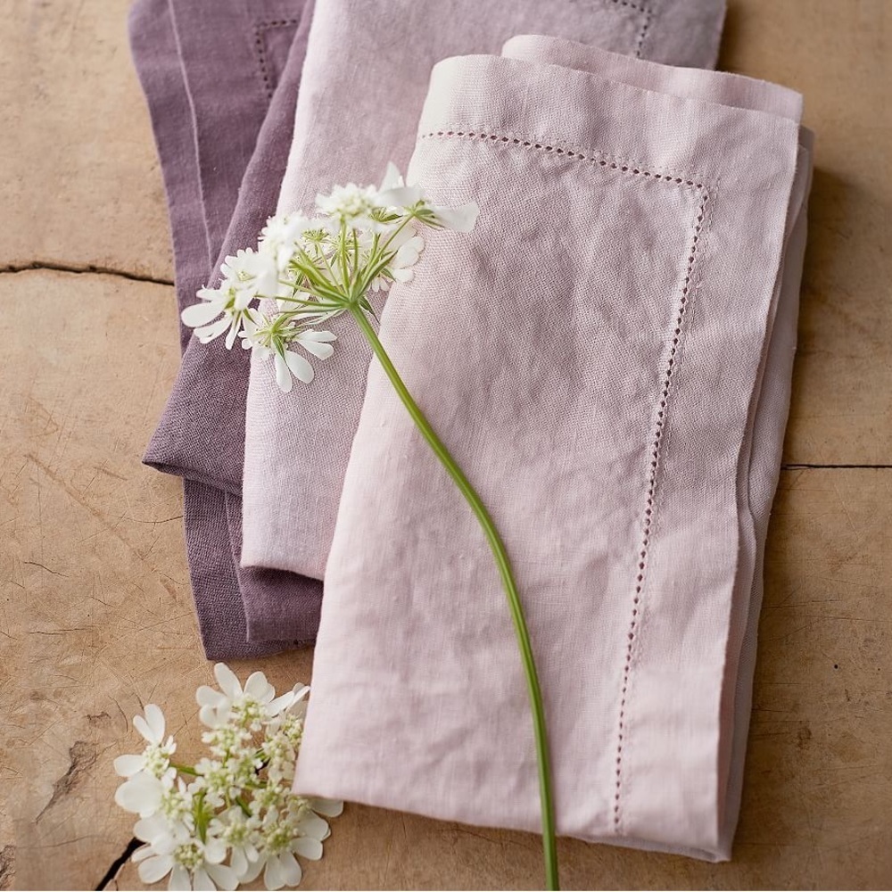 BUNDLE of POTTERY BARN 100% linen dining linens.